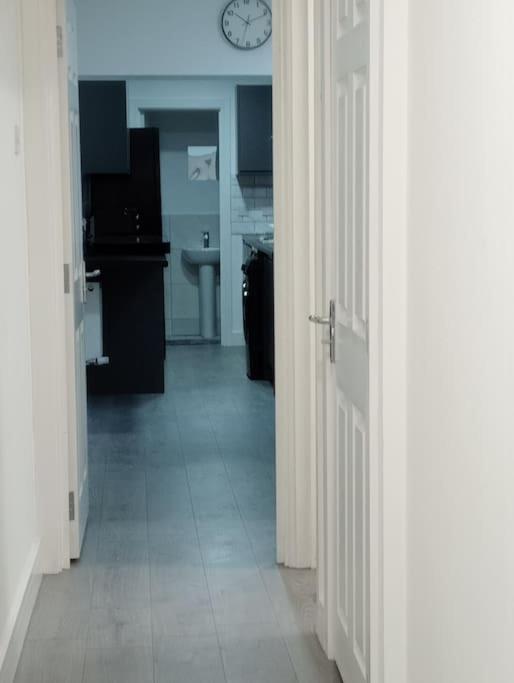 Roovi'S Nest Villa Nottingham Buitenkant foto